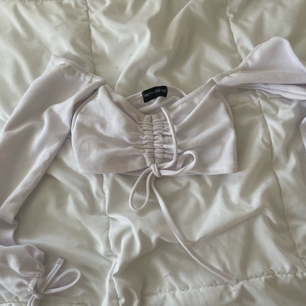 White Long sleeve off the shoulder top